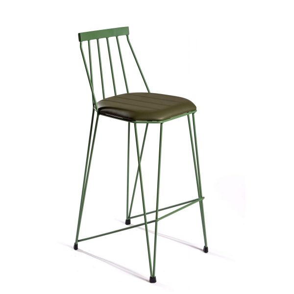 Taburete alto verde de hierro estilo nórdico con asiento tapizado en piel